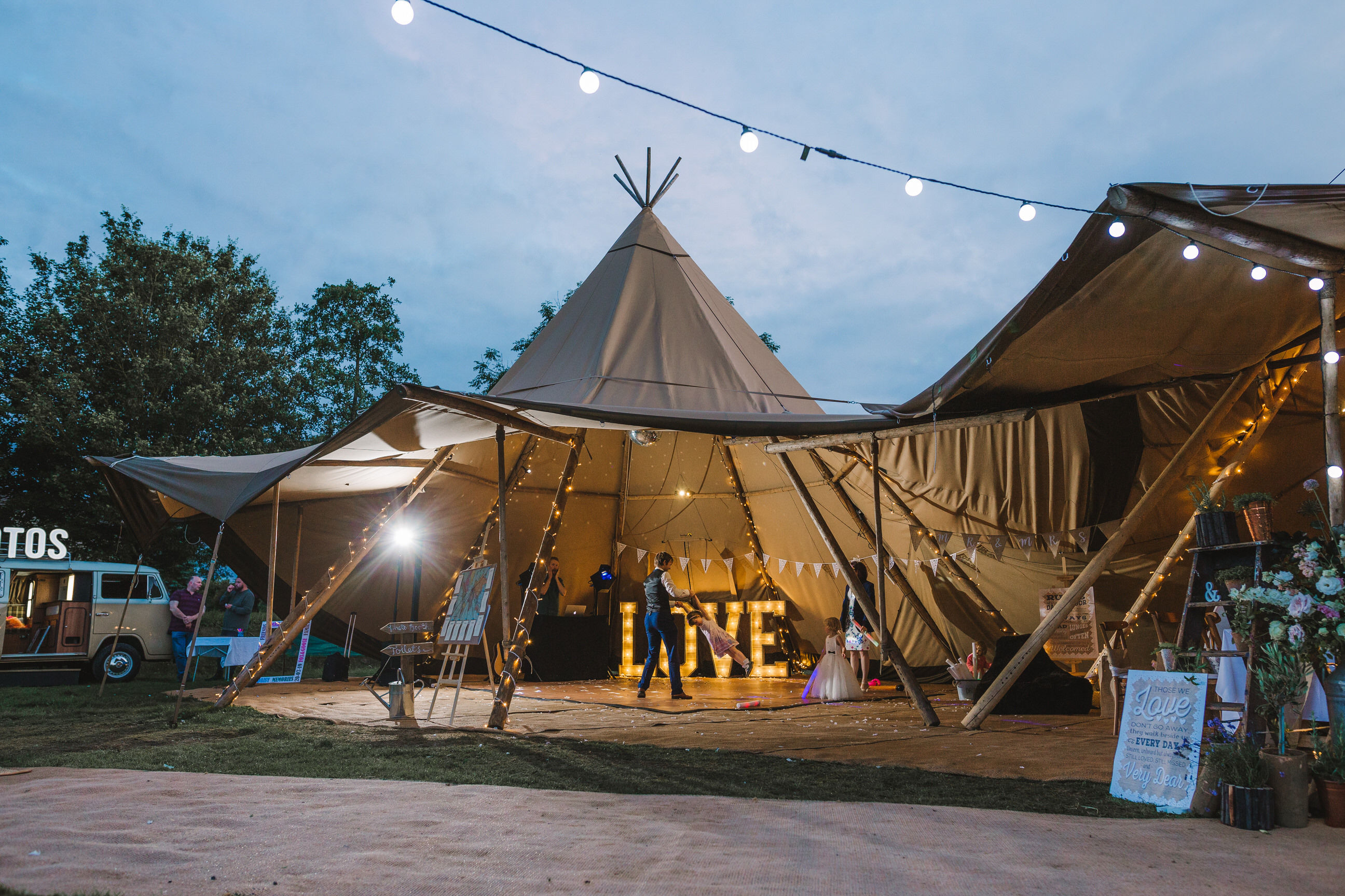 Teepee Wedding